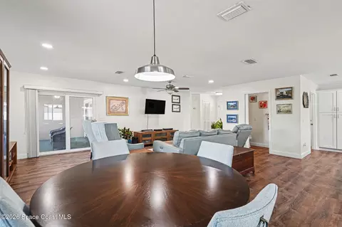 Dining - 1311 Independence Ave, Melbourne, FL 32940 photo 2 of 4