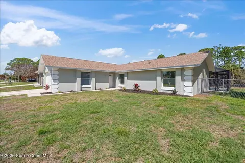 1733 Zaminder St NW, Palm Bay, FL 32907
