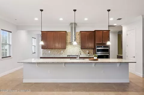 Kitchen - 5043 Vantage Ct, Saint Cloud, FL 34772 photo 2 of 9