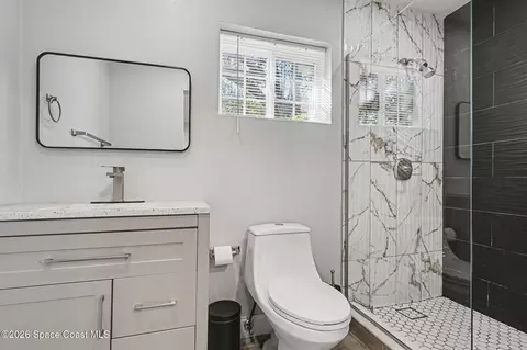 Bath - 809 Espanola Way, Melbourne, FL 32901 photo 3 of 3