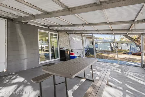 Exterior - 809 Espanola Way, Melbourne, FL 32901 photo 1 of 2