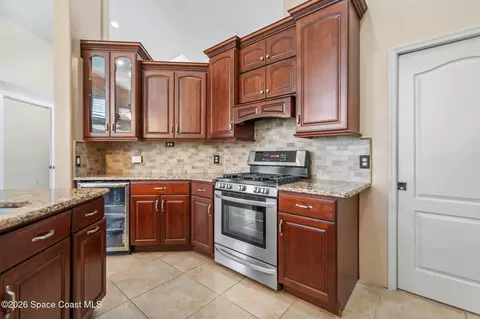 Kitchen - 751 Lake Dr, Melbourne, FL 32940 photo 1 of 4