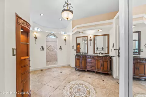 Bath - 751 Lake Dr, Melbourne, FL 32940 photo 2 of 3