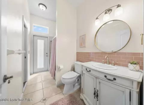 Bath - 751 Lake Dr, Melbourne, FL 32940 photo 1 of 3