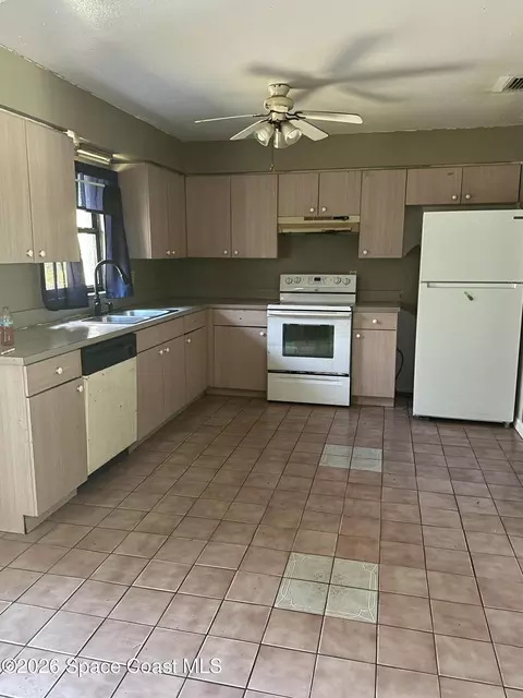 Kitchen - 2960 Jefferson St, Mims, FL 32754 photo 1 of 1