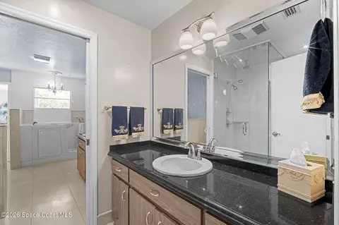 Bath - 620 W Pine Rd, Melbourne, FL 32904 photo 1 of 2