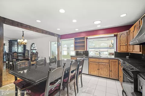 Kitchen - 620 W Pine Rd, Melbourne, FL 32904 photo 1 of 3