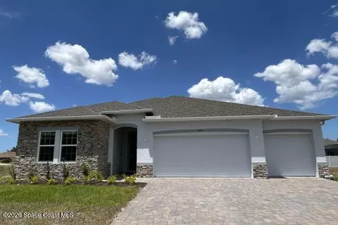 1135 Saturn St SE, Palm Bay, FL 32909
