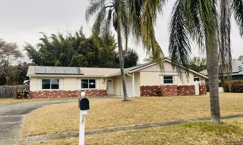 2808 Forest Dr, Melbourne, FL 32901