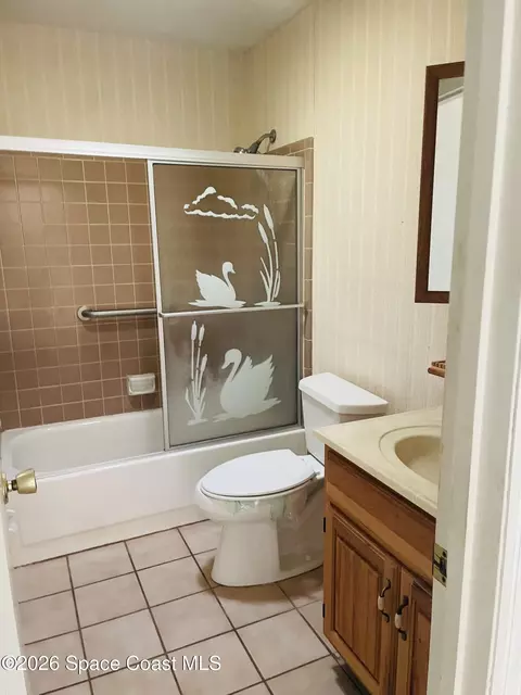 Bath - 2808 Forest Dr, Melbourne, FL 32901 photo 1 of 1