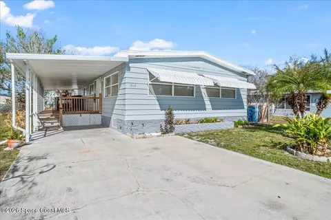 1848 Seagrape St NE, Palm Bay, FL 32905