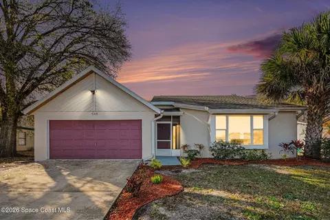 648 Munich St NW, Palm Bay, FL 32907