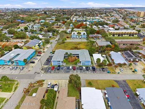 302 Lincoln Ave #12, Cape Canaveral, FL 32920