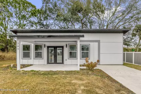 205 Flamingo Dr, Cocoa, FL 32926