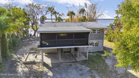535 Robinhood Dr, Merritt Island, FL 32953