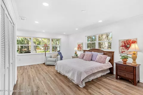 Bedroom - 135 Oakledge Dr, Rockledge, FL 32955 photo 1 of 11