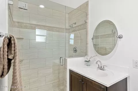 Bath - 135 Oakledge Dr, Rockledge, FL 32955 photo 4 of 5
