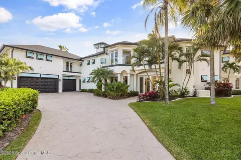 2 River Falls Dr, Cocoa Beach, FL 32931