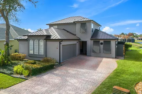 3243 Constellation Dr, Melbourne, FL 32940