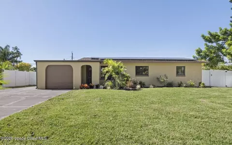 1458 Sea Breeze Ln, Melbourne, FL 32935
