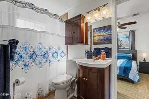 Bath - 925 Samar Rd, Cocoa Beach, FL 32931 photo 3 of 3