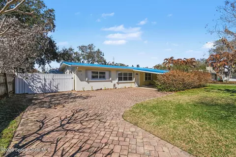 925 Samar Rd, Cocoa Beach, FL 32931