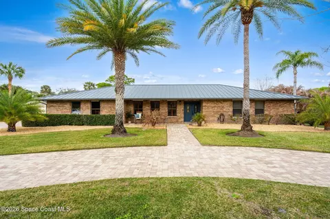 5400 Sand Lake Dr, Melbourne, FL 32934