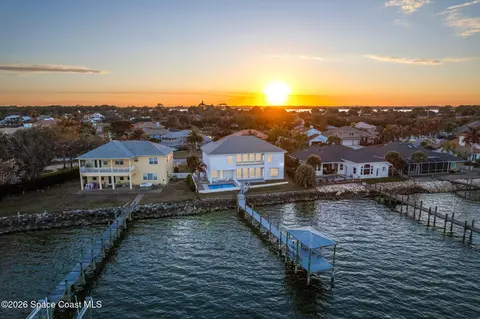 1870 Harbor Point Dr, Merritt Island, FL 32952