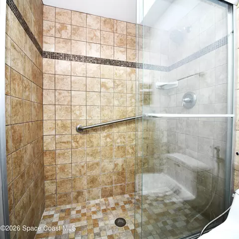Bath - 839 Angle St NE, Palm Bay, FL 32905 photo 2 of 3