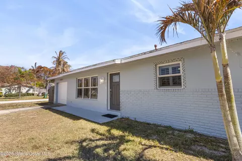 250 Harbour Dr E, Indian Harbour Beach, FL 32937