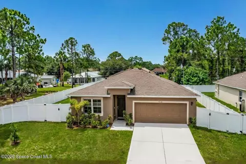 458 Haleybury St SW, Palm Bay, FL 32908