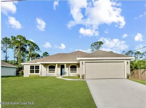 483 Oakleaf St SW, Palm Bay, FL 32908
