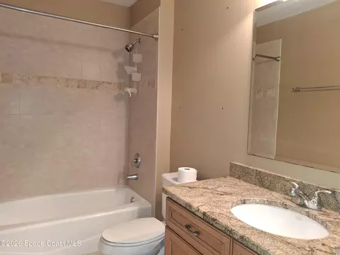 Bath - 1437 Pineapple Ave #701, Melbourne, FL 32935 photo 4 of 4