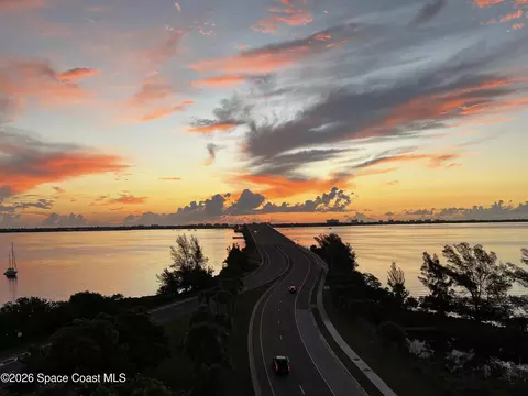 View/Area - 1437 Pineapple Ave #701, Melbourne, FL 32935 photo 6 of 11