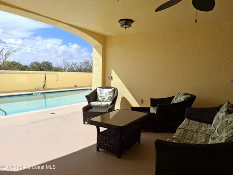 Exterior - 1437 Pineapple Ave #701, Melbourne, FL 32935 photo 5 of 7