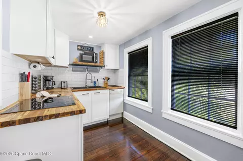 Kitchen - 130 Valencia Rd, Rockledge, FL 32955 photo 4 of 6
