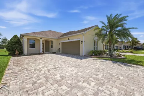 7665 Wyndham Dr, Melbourne, FL 32940