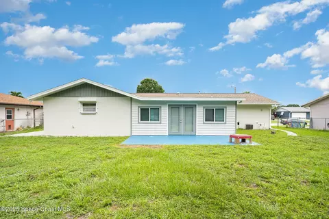 Exterior - 2823 Wright Ave, Melbourne, FL 32935 photo 5 of 6