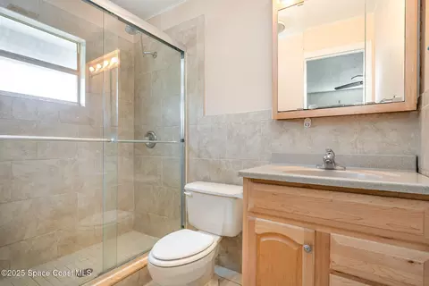 Bath - 2823 Wright Ave, Melbourne, FL 32935 photo 1 of 2