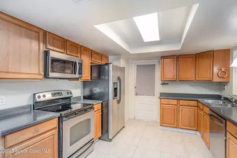 Kitchen - 2823 Wright Ave, Melbourne, FL 32935 photo 1 of 1