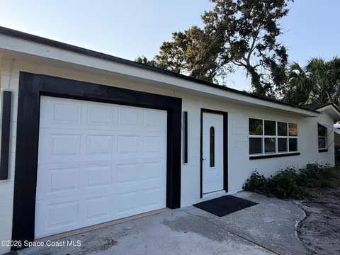 220 Stephenson Dr, Melbourne, FL 32904