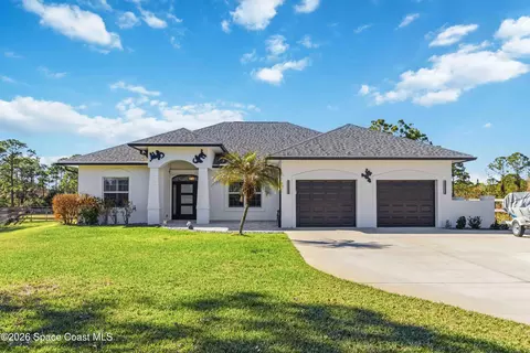 6920 Hacienda Dr, Grant, FL 32949