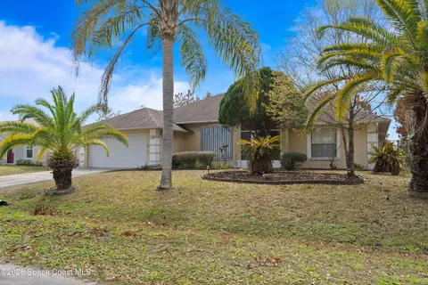 1778 Parrsboro St NW, Palm Bay, FL 32907