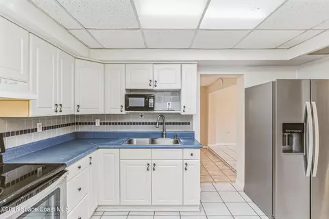 Kitchen - 545 Westminster Ave, Melbourne, FL 32935 photo 1 of 4