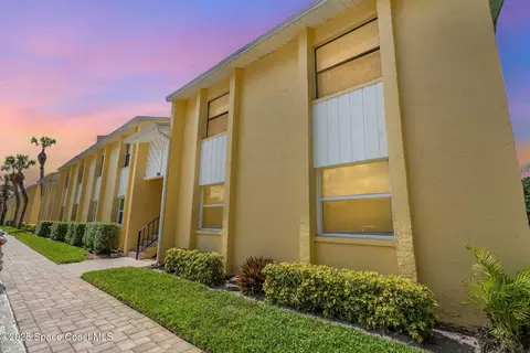 594 N Wickham Rd #4, Melbourne, FL 32935