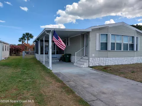 754 Lark Dr, Barefoot Bay, FL 32976