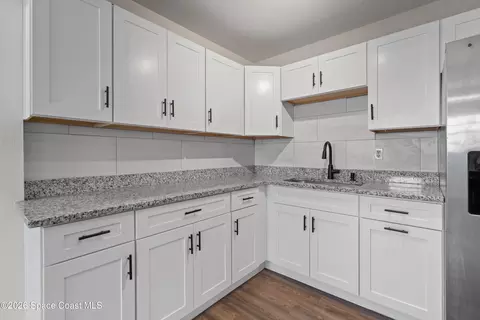 Kitchen - 4037 Edward St, Melbourne, FL 32901 photo 2 of 3