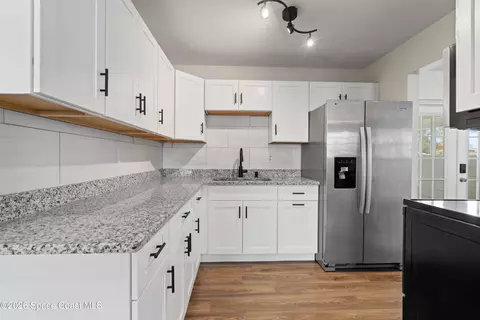 Kitchen - 4037 Edward St, Melbourne, FL 32901 photo 1 of 3