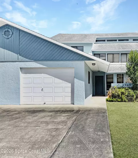 3749 Canberra Ct, Titusville, FL 32780