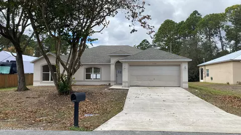 320 Wisteria Ave NW, Palm Bay, FL 32907